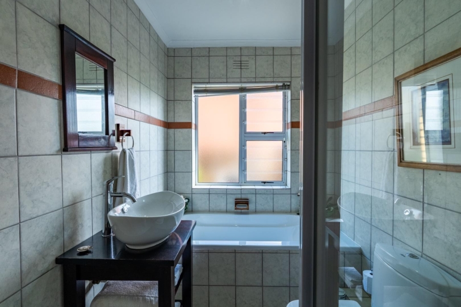 7 Bedroom Property for Sale in Cloetesville Western Cape